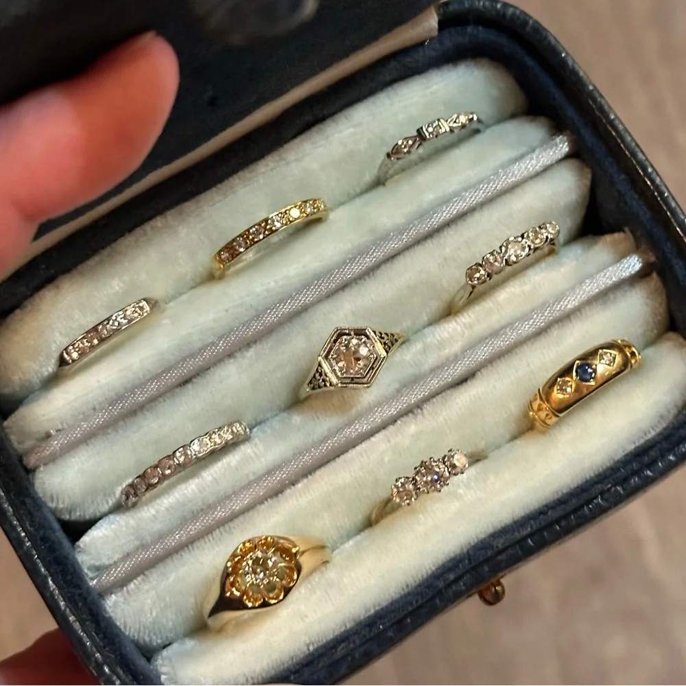 Antique 18K Gold Diamond Rings - Picture 4 of 11